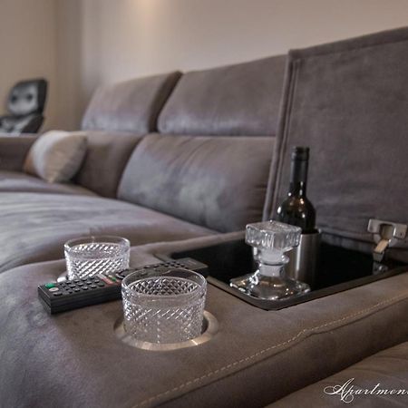 Apartamento Penthouse Leonarda With Private Parking Pula Exterior foto