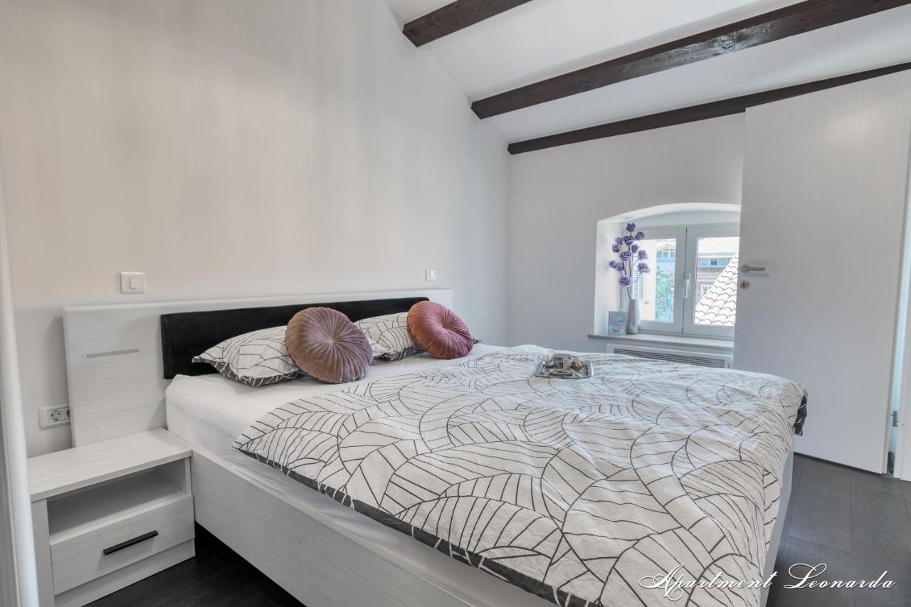 Apartamento Penthouse Leonarda With Private Parking Pula Exterior foto